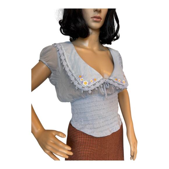 Kimchi Blue Frenchie Sheer Purple Crop Blouse smocked floral embrodidery size M - Picture 5 of 11